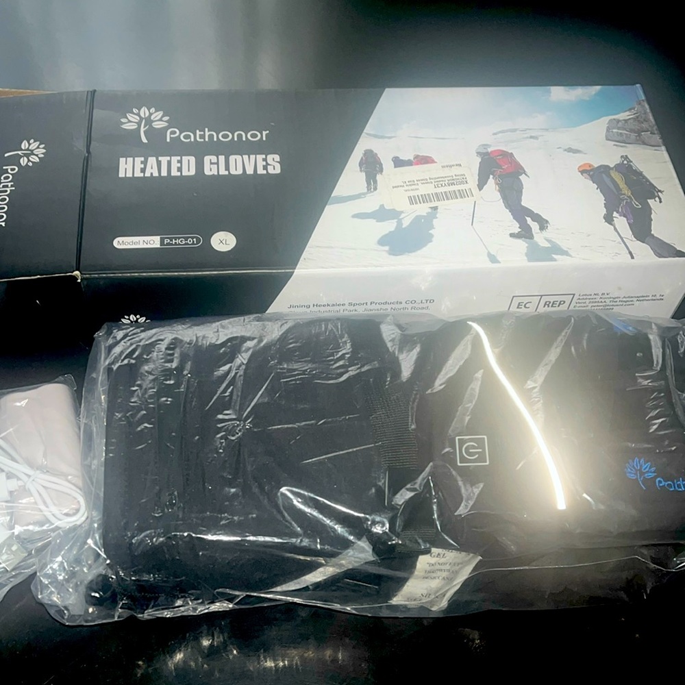 PATHONOR 140°F Waterproof Electric Heated Gloves XL Black - New In Box.